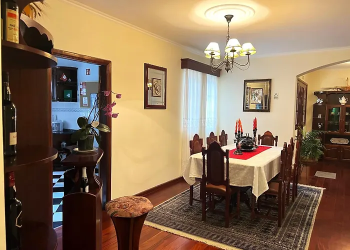 Vale Dos Passarinhos 公寓 *